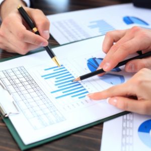 22475301 - business people meeting to discuss the situation on the market